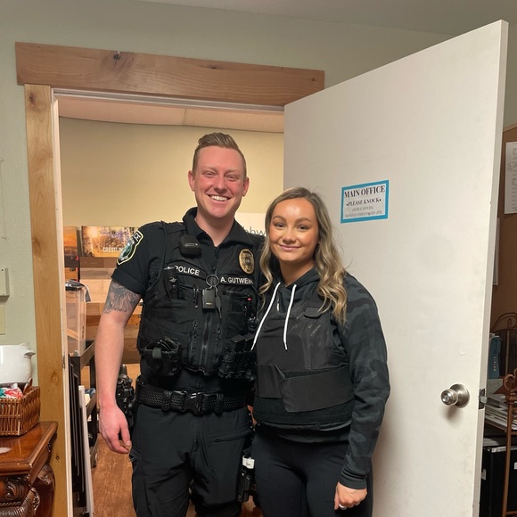 Meet your Posher, Jennifer - Picture 6 of 8